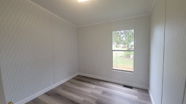 Building Photo - " 2-Bed, 2-Bath Mobile Home Retreat in Tan...