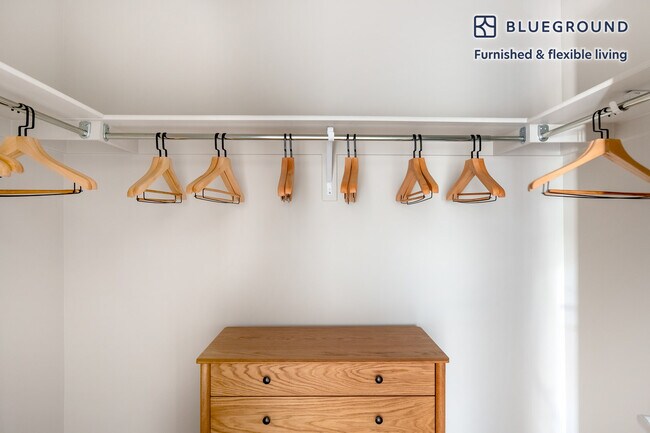 Building Photo - 3000 Pearl Pkwy