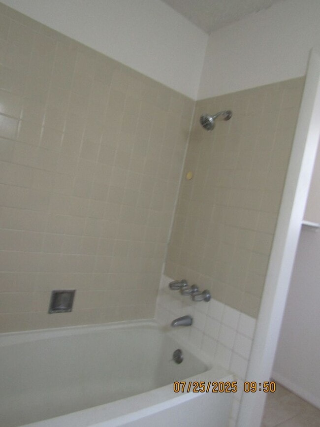 Building Photo - Very nice two-bedroom townhome, located in...