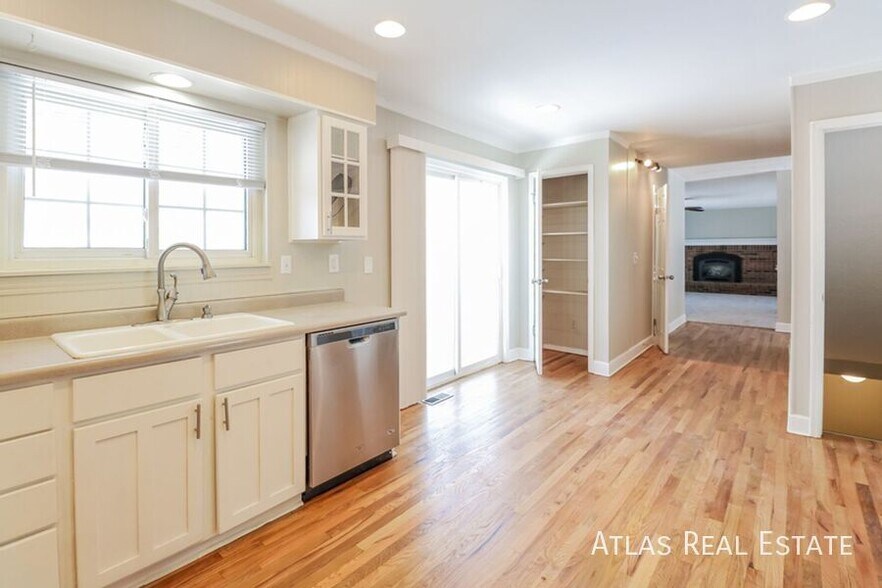 Building Photo - 17327 E Asbury Cir