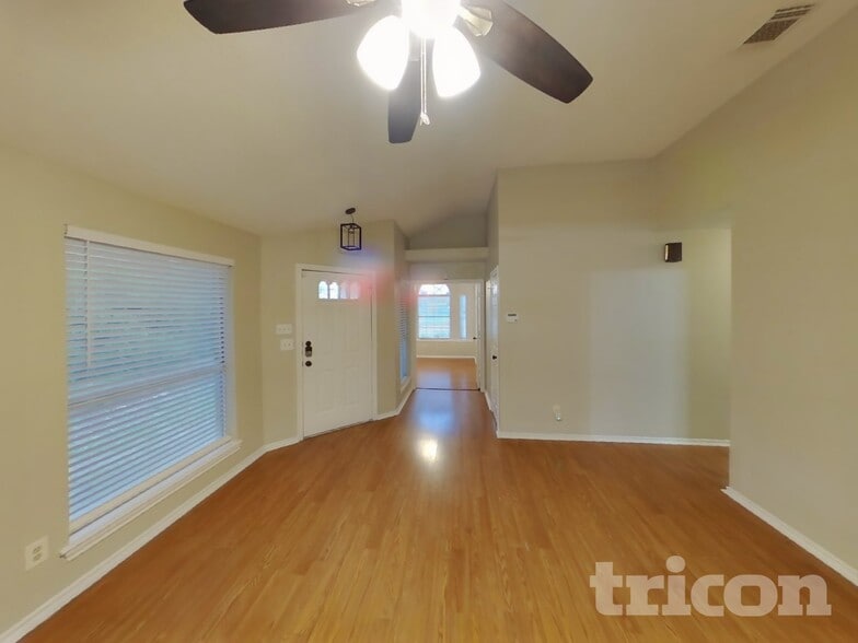 Building Photo - 1424 Savannah St