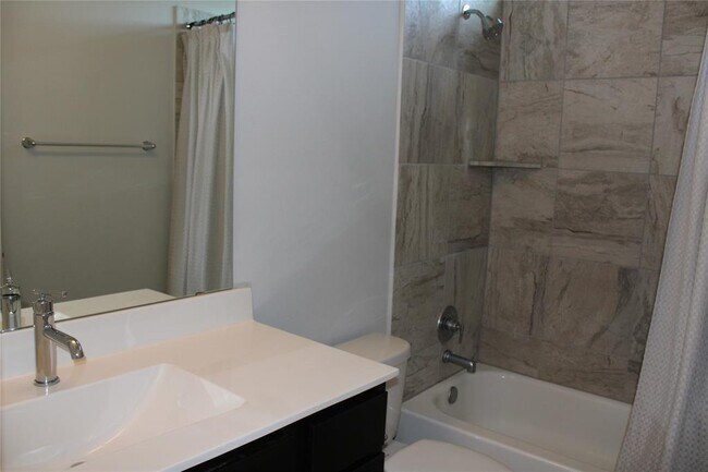 Building Photo - 15008 Casbah Dr