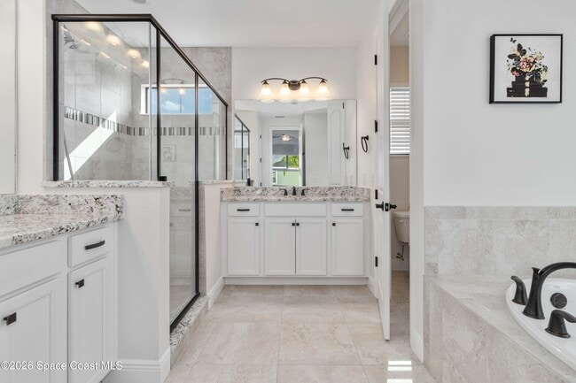 Building Photo - 8212 Paragrass Ave