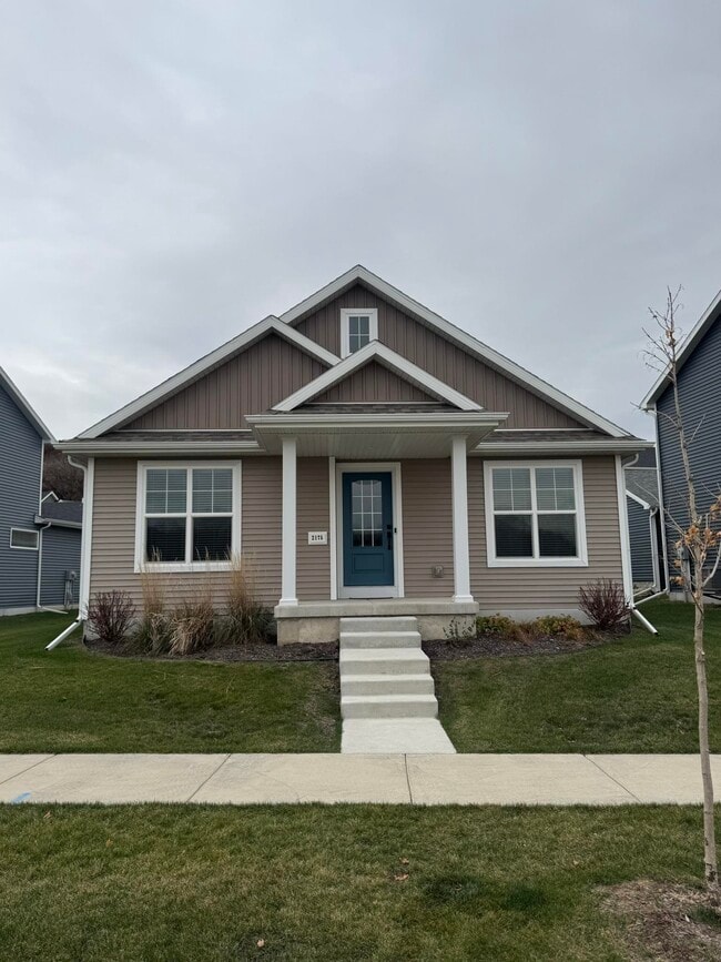 Primary Photo - 2175 Autumn Lake Parkway