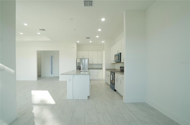 Building Photo - 52 Brig Cir E