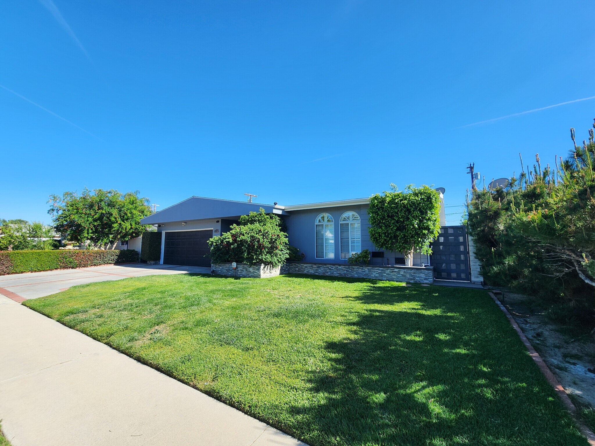 Building Photo - 17200 Willard St