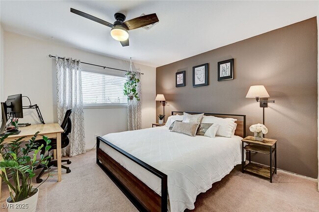 Building Photo - 2400 La Solana Way