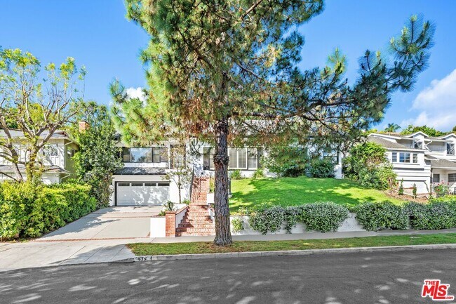 Building Photo - 435 Dalehurst Ave