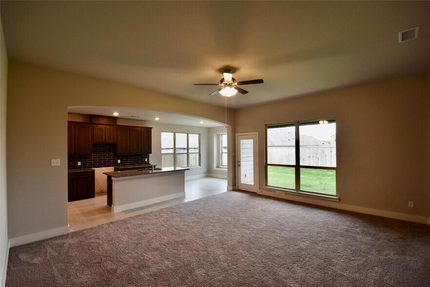 Building Photo - 3916 Trenton Pl