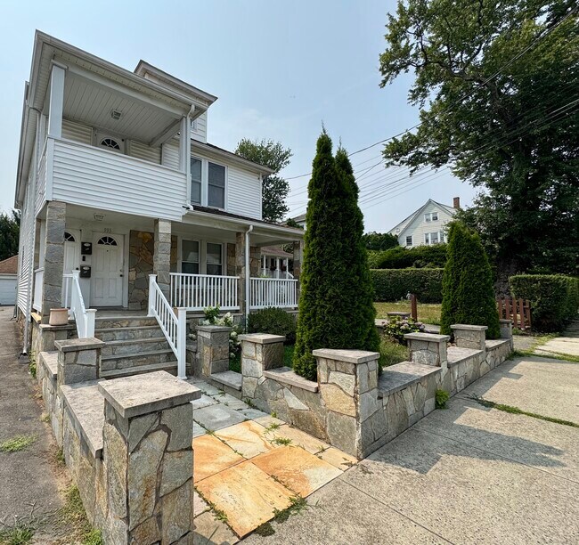 Primary Photo - 993 Lindley St
