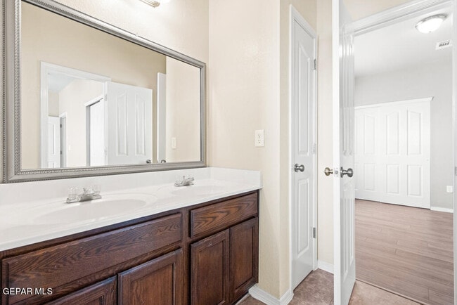 Building Photo - 7237 Jericho Tree Dr