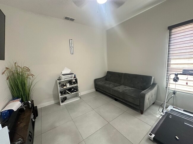 Building Photo - 1717 Fresnillo Dr