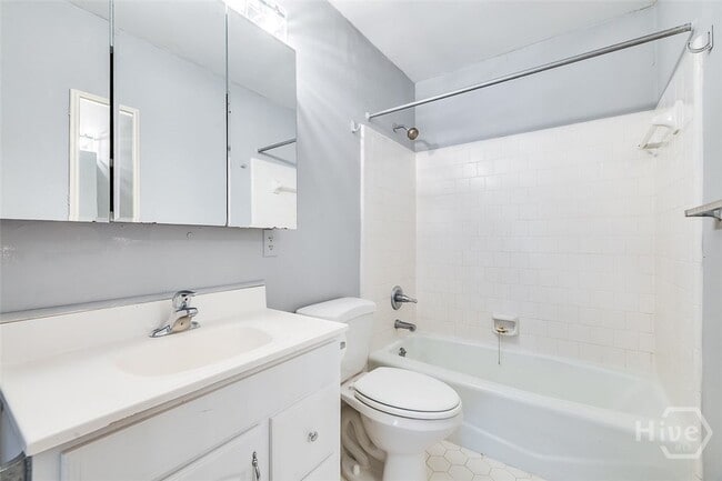 Building Photo - 10 Scuppers Ct