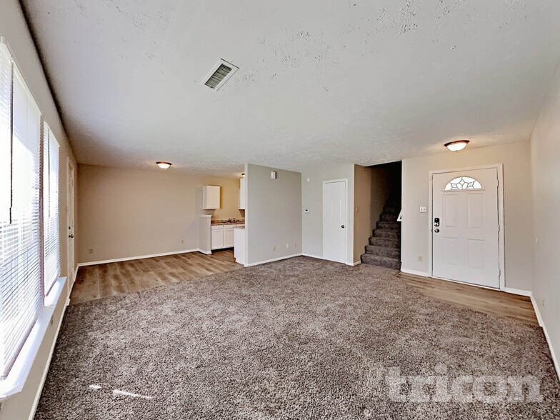 Building Photo - 779 Fern St