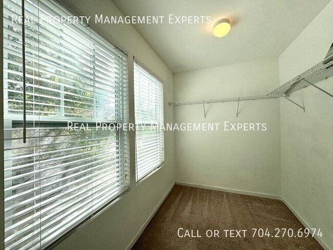 Building Photo - 9851 Hanberry Blvd
