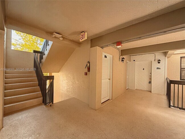 Building Photo - 511 Ives Dairy Rd