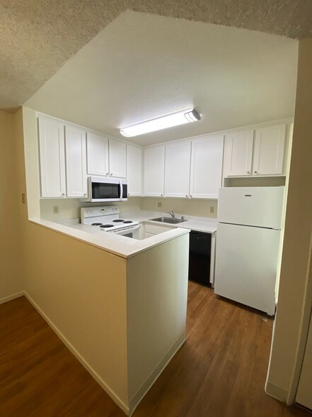 Interior Photo - Eastlake Apartments