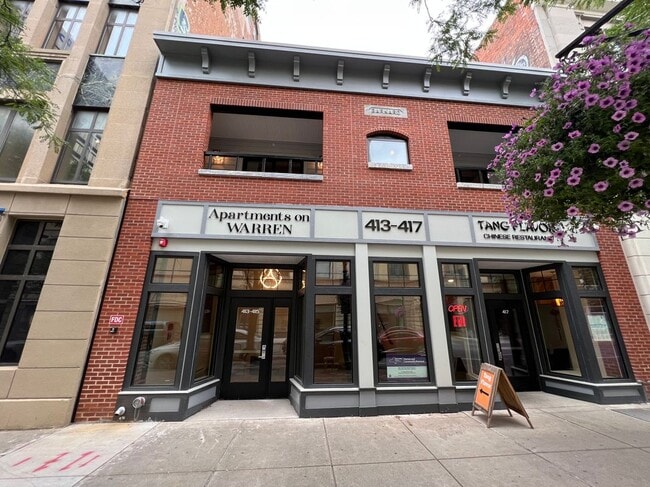 Building Photo - 413 S Warren St