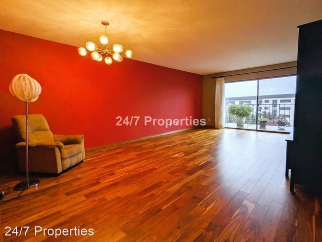 Building Photo - 2 br, 2 bath House - 4926 S. Corbett Ave. ...