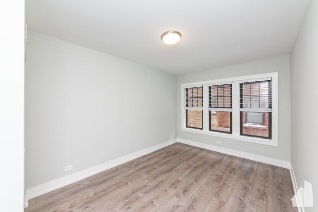 Building Photo - 1 bedroom in Evanston IL 60202