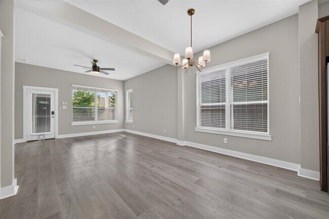 Building Photo - 18410 Central Creek Dr