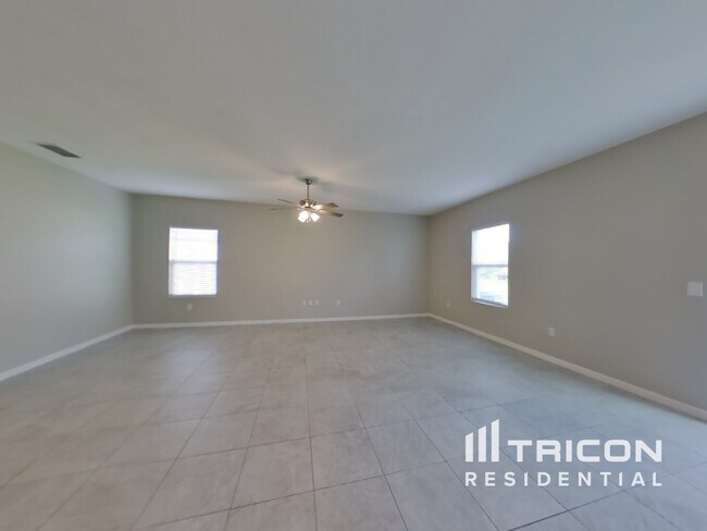 Building Photo - 2996 Neverland Dr