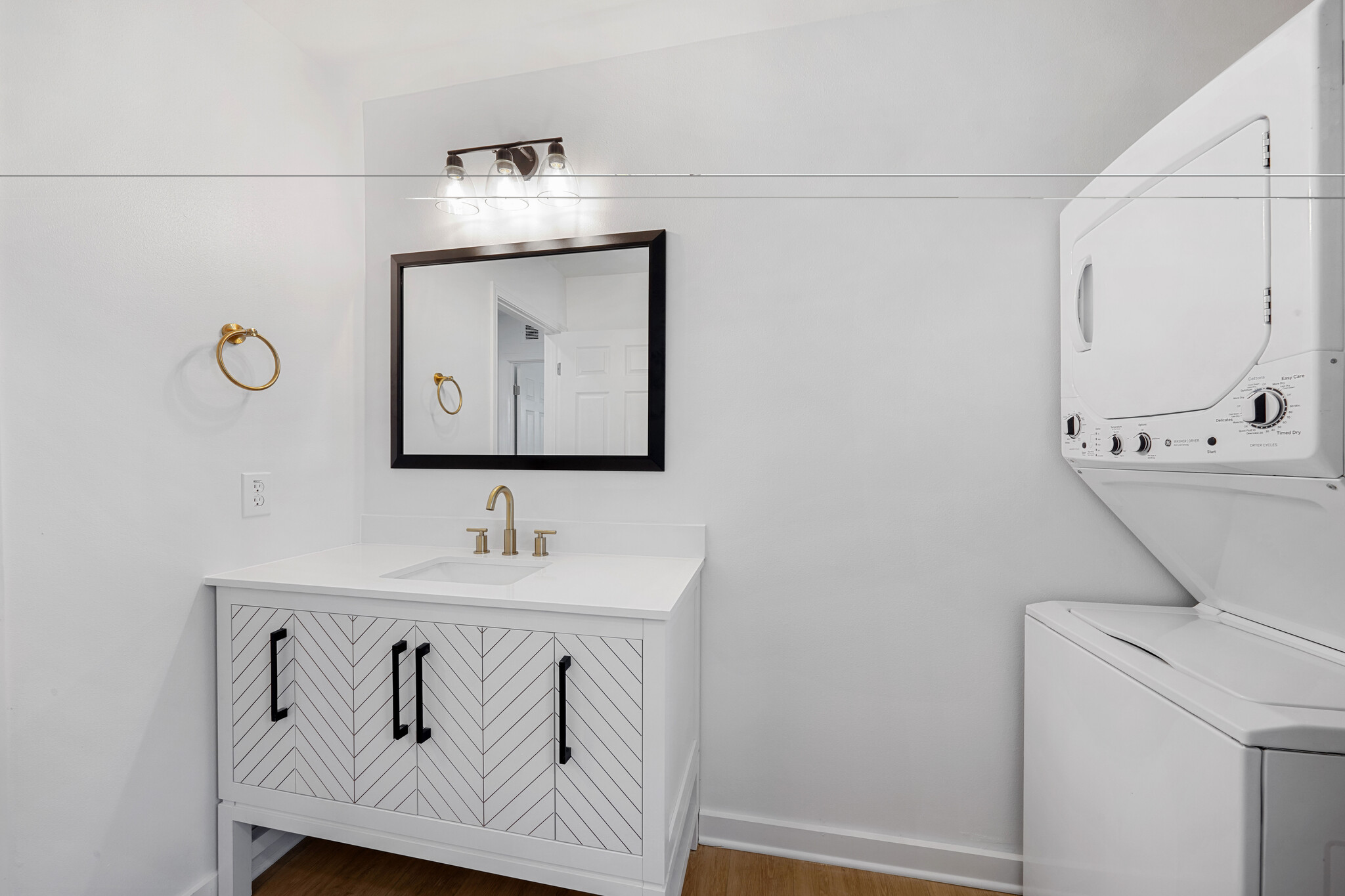 Building Photo - 2927 Nicholson Dr