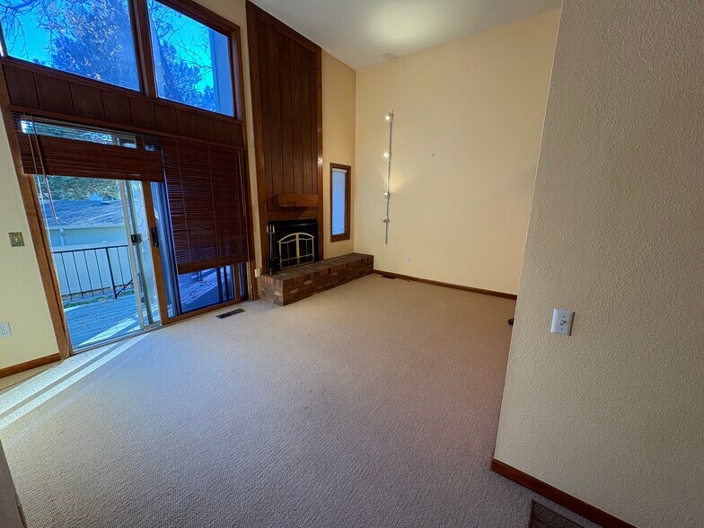 Building Photo - 1214 Clark Ave