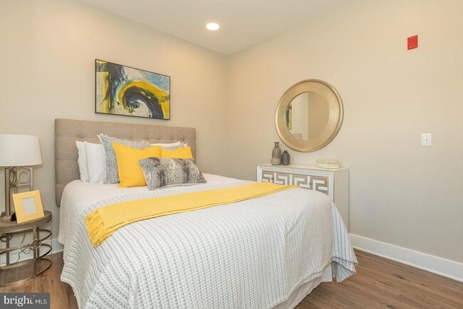 Building Photo - 2220 Master St