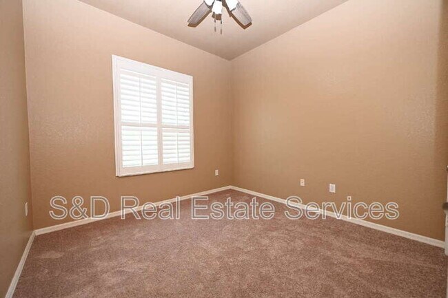 Building Photo - 2618 High Ridge Dr