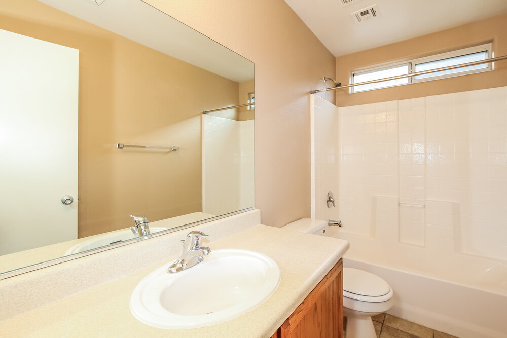 Building Photo - 3545 Terraza Mar Ave