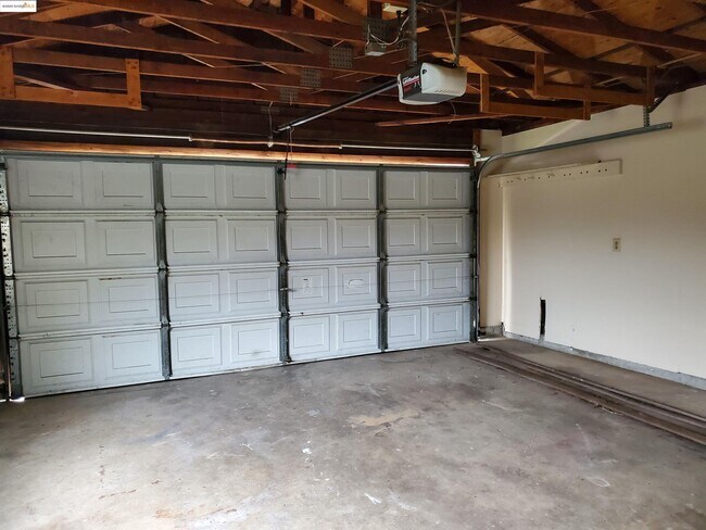 Building Photo - 4958 Driftwood Ct