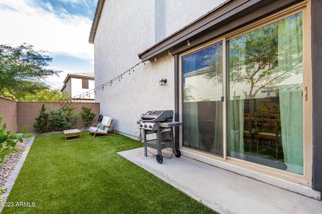 Building Photo - 2029 W Kinfield Trail