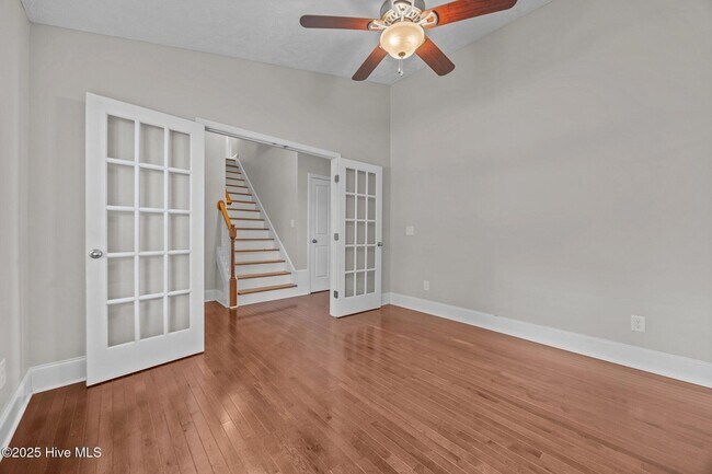 Building Photo - 123 Lightwater Dr