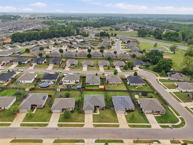 Building Photo - 1200 Granite Ln