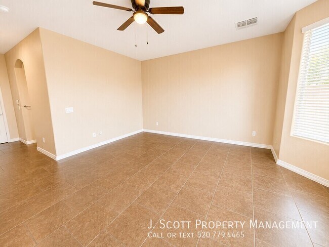 Building Photo - 8206 S 22nd Ln