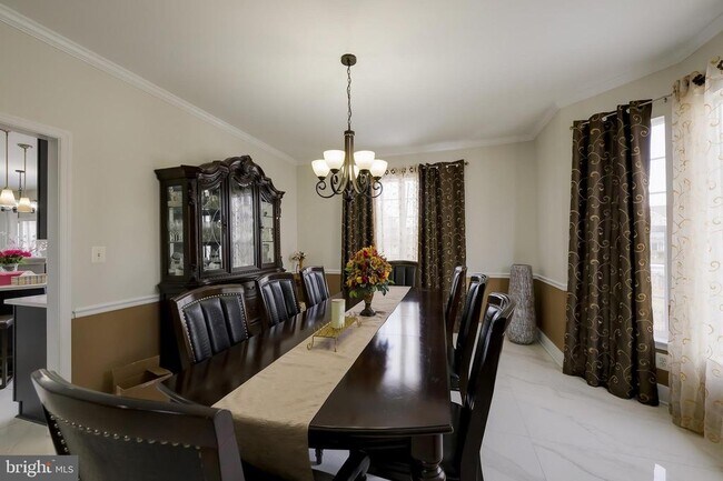 Building Photo - 601 Crossover Ct