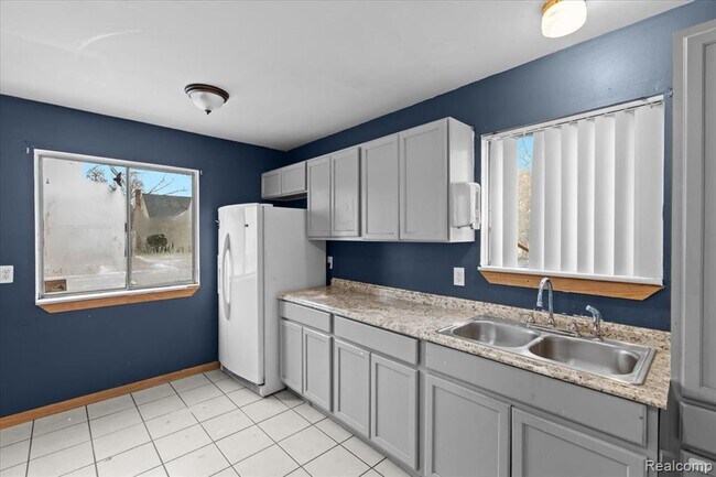 Building Photo - 5952 Banner St