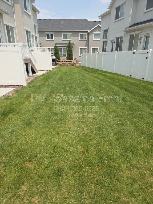 Building Photo - 5317 W Wedel Dr