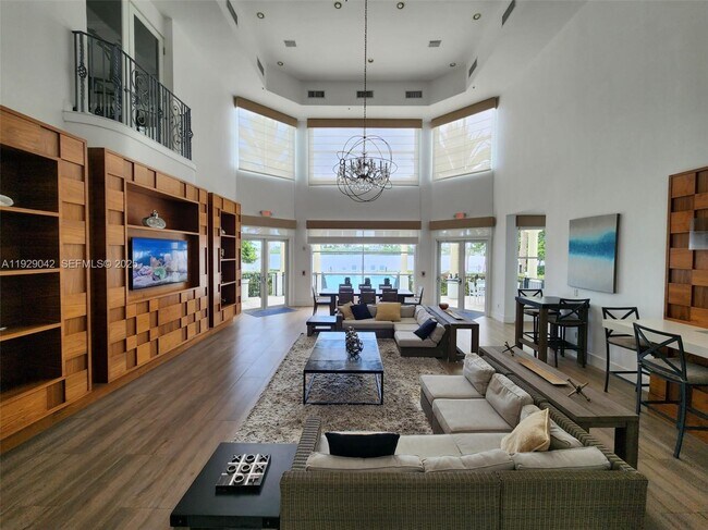 Building Photo - 3255 NE 184th St