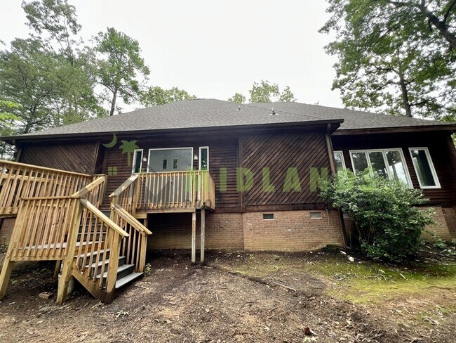 Building Photo - 124 Misty Pine Ln