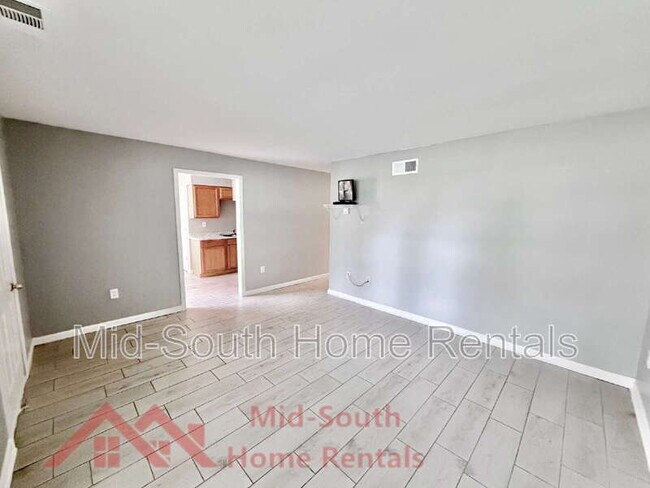 Building Photo - 4400 Elmridge St