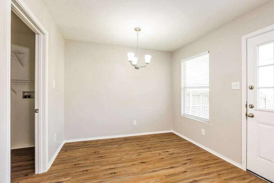 Building Photo - 1619 Spice Spg