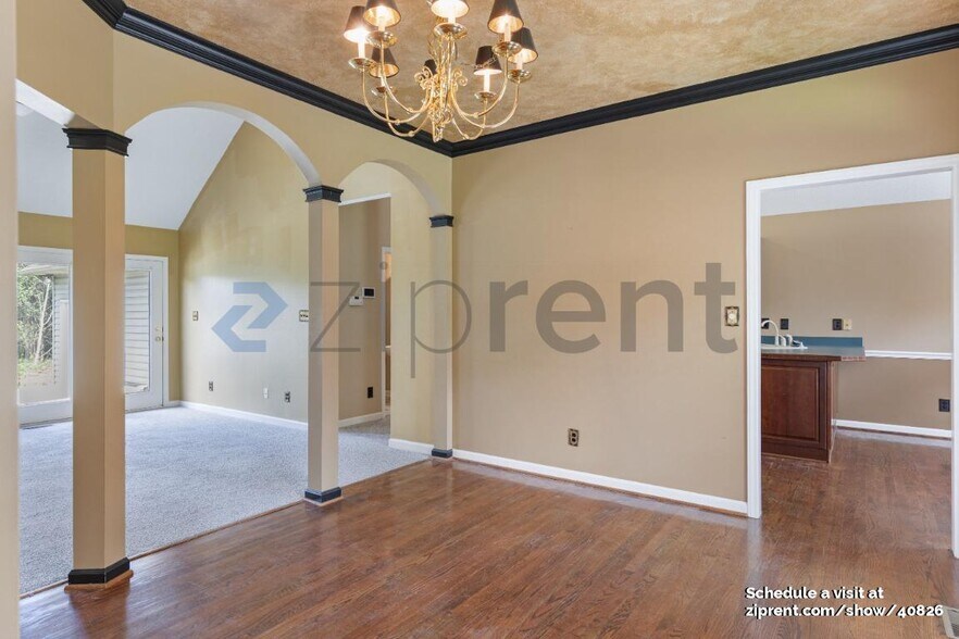 Building Photo - 137 N Shore Dr