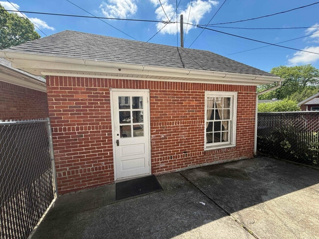 Building Photo - 714 Wayne Ave