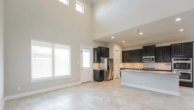 Building Photo - 1126 Orange Dawn Dr