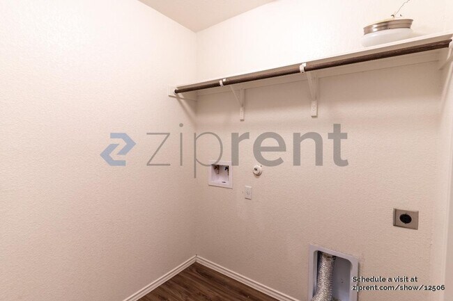 Building Photo - 21417 Bird Wing Dr