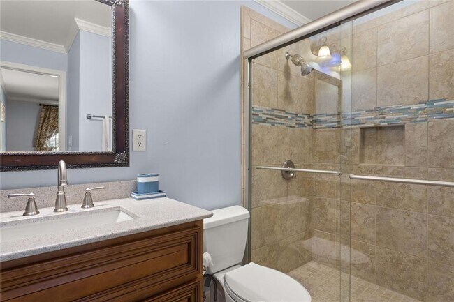 Building Photo - 415 Lyerly Pointe