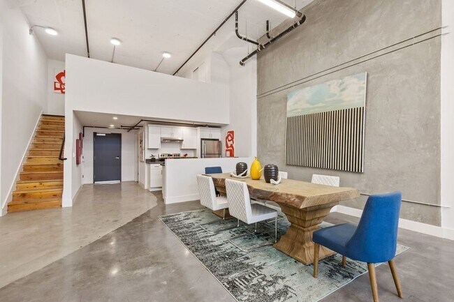 Building Photo - 5701 International Blvd