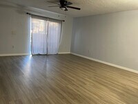 Building Photo - 2821 Cliffe Ct